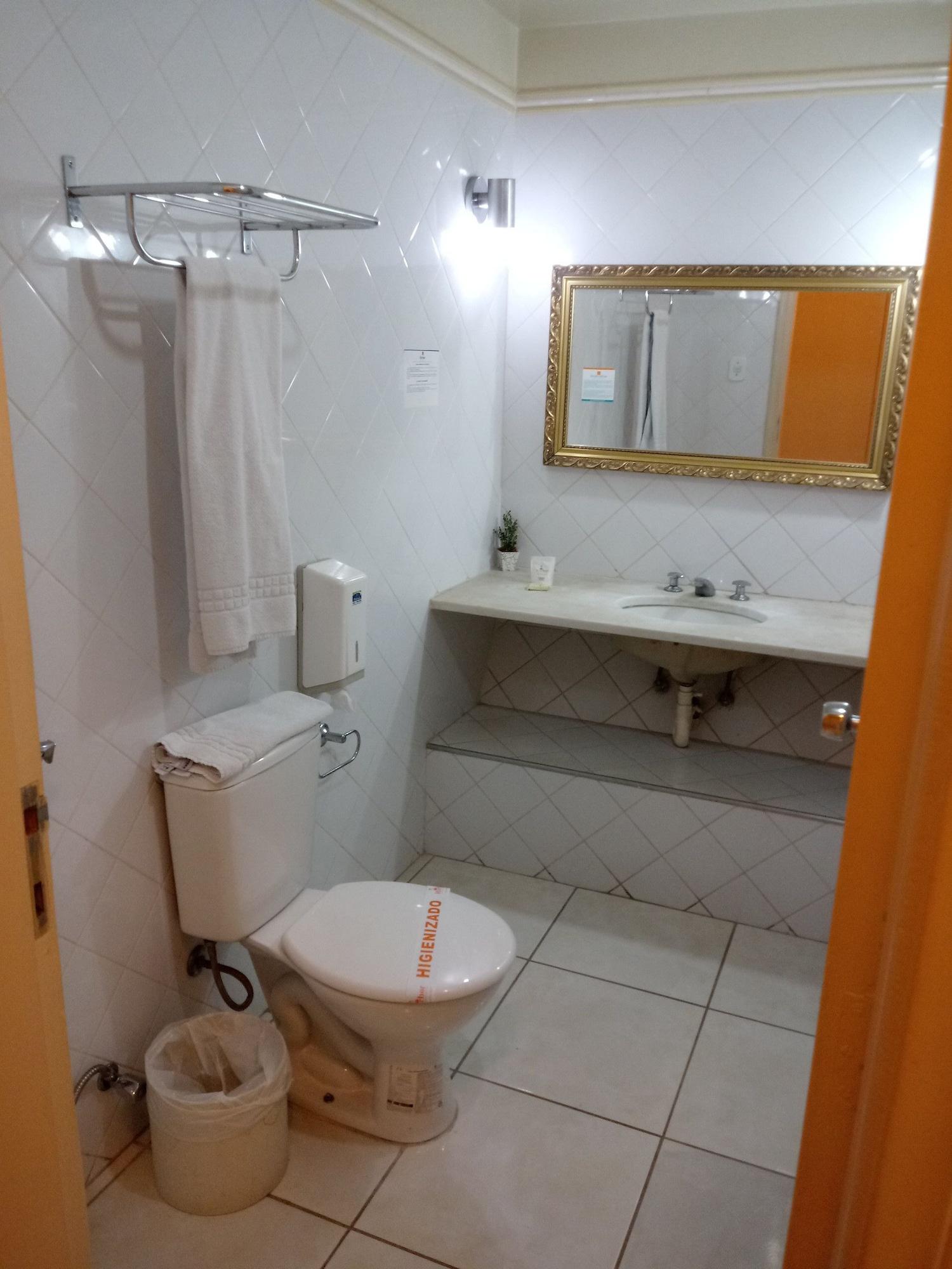 Hotel Harbor Inn Londrina Exteriör bild